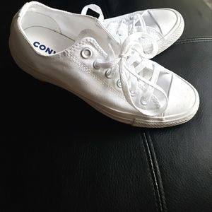 Women's Chuck Taylors Ox Core Canvas Shoes